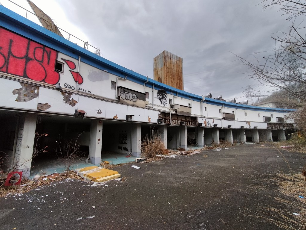 ホテル夜間飛行